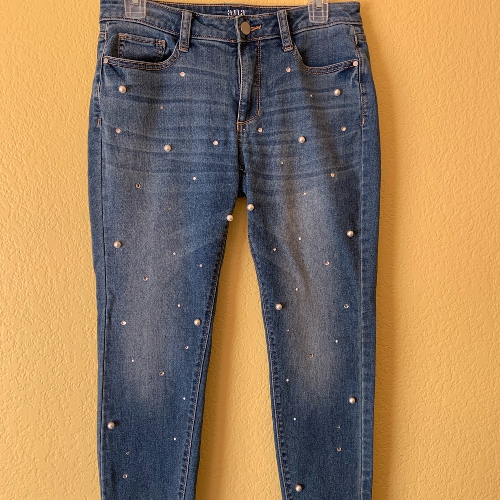 Very cute beaded jeans EUC
